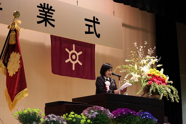 宮崎委員が富士高校卒業式に出席しました