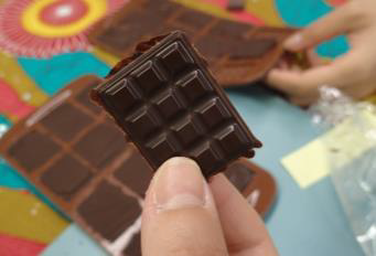 出来上がったものを試食してみると、市販されているチョコレートよりも濃厚でした。