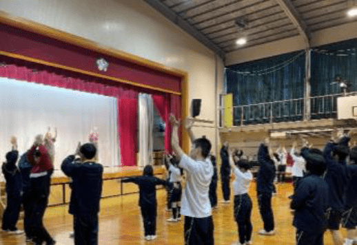 ダンスパフォーマンス鑑賞とダンス体験（東京都立田園調布特別支援学校）